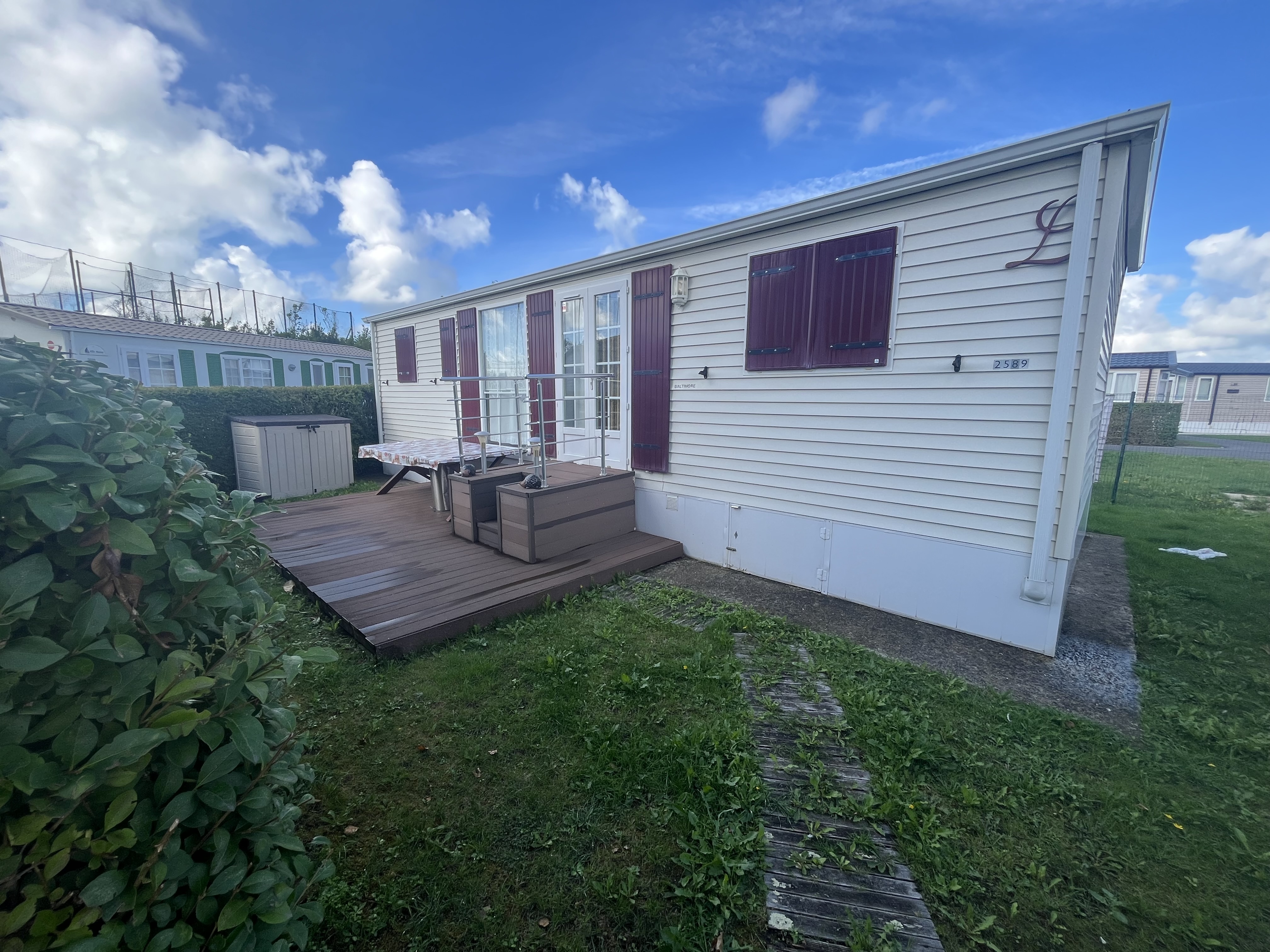 2589buiten