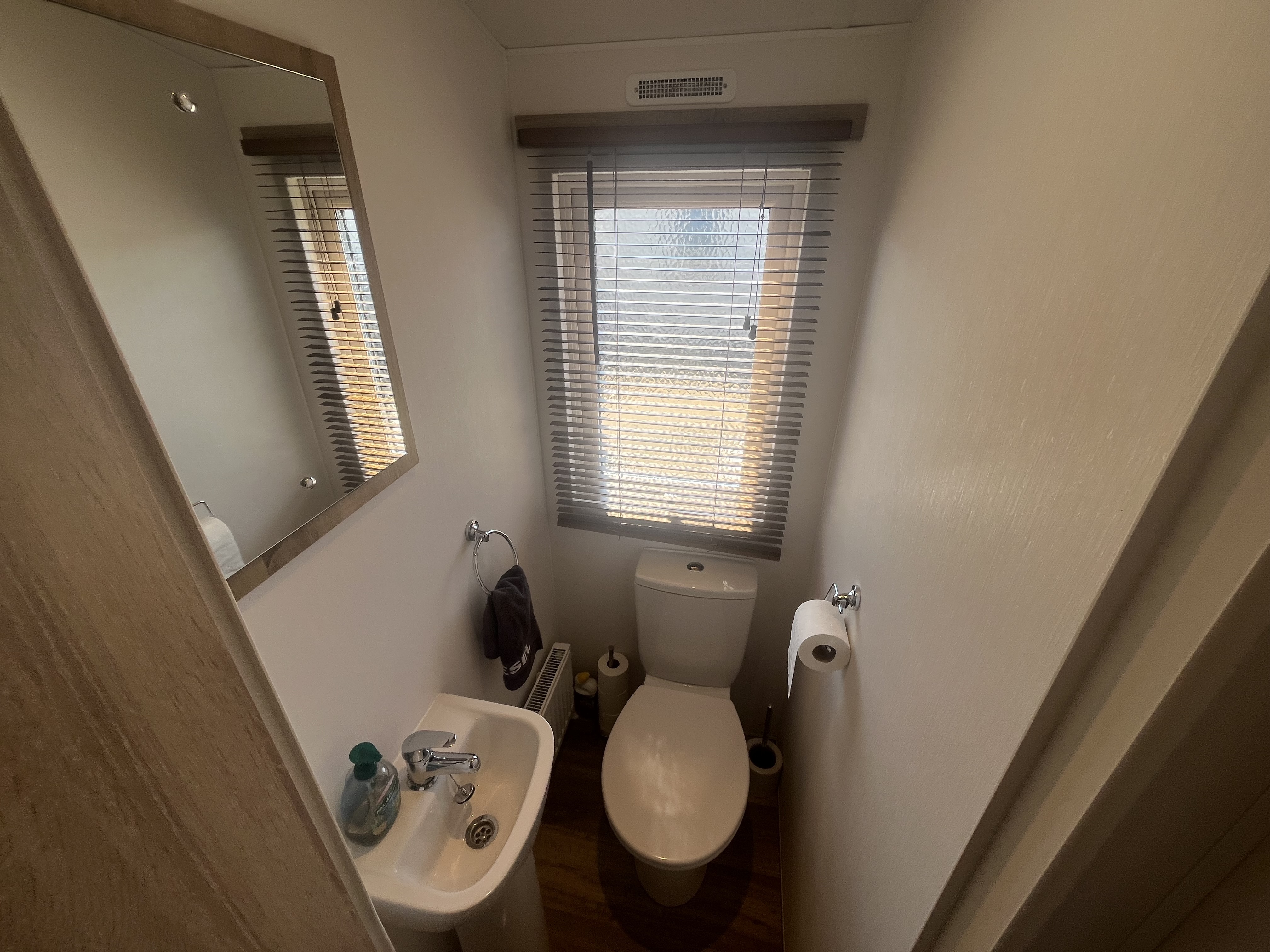 3709toilet